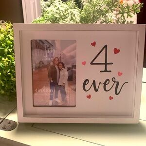 4 ever picture frame… holds 4x6 picture…NWT